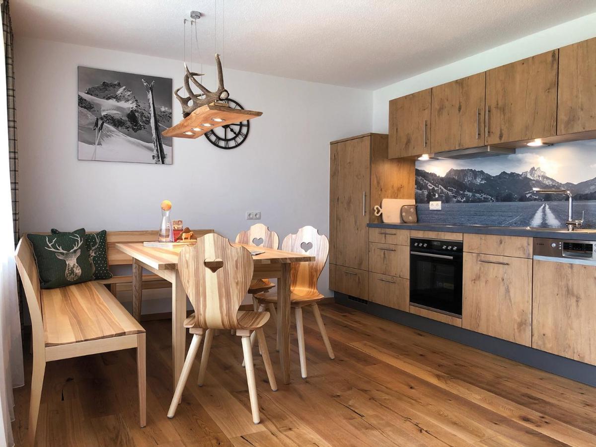 Ferienwohnungen Meusburger Tannheim Bagian luar foto